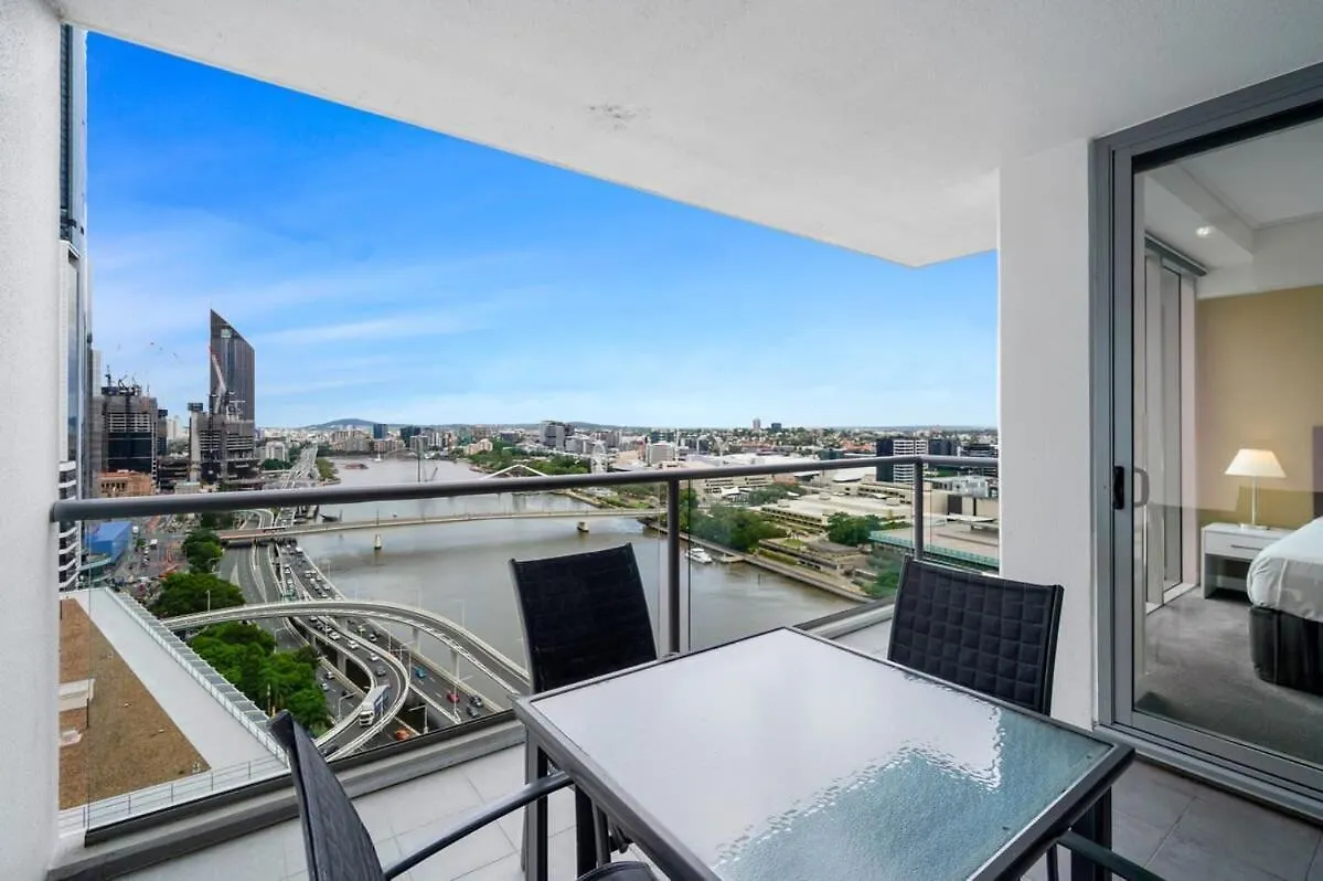 City Living - Brisbane River-View 2 Bedroom Apt